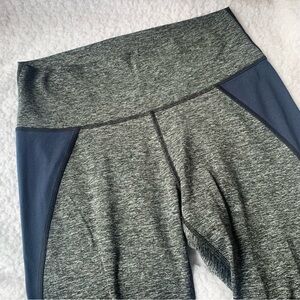 Aerie gray heather navy high waisted 7/8 length leggings chill play move size XL